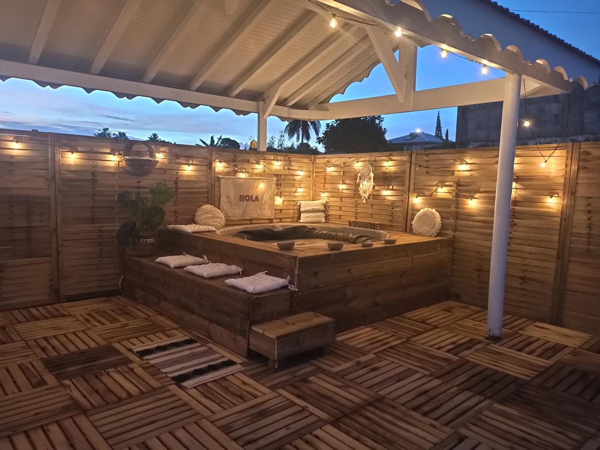 فيلا Kukumi'S House Avec Piscine ساينت آن المظهر الخارجي الصورة